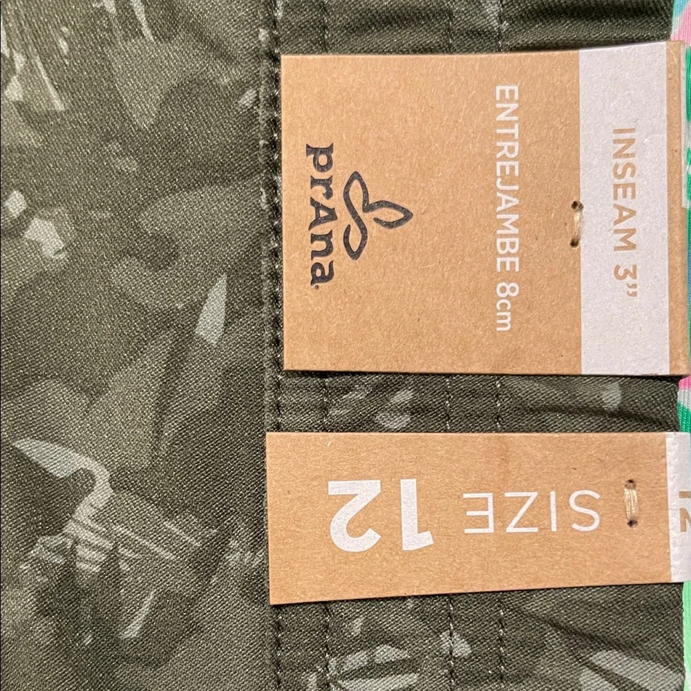 PrAna NWT Halle E-Waist Short II 2.5